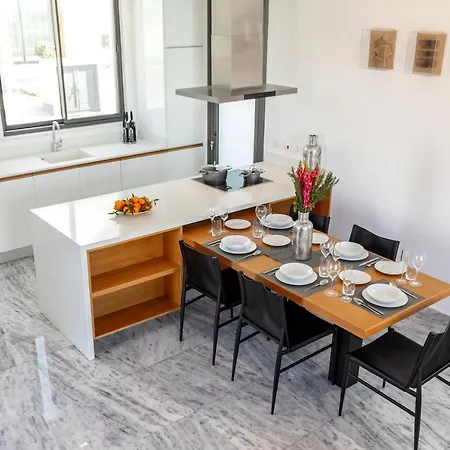 Villa Laurus 6, Walking Distance To The *