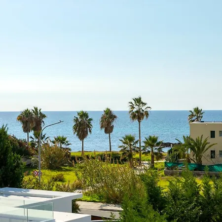 Villa Laurus 6, Walking Distance To The *